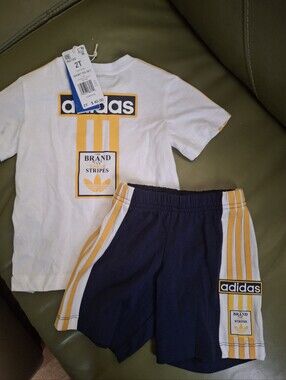 adidas Adibreak White Tee with Yellow Stripes & Navy Shorts Set 18 24 M NEW